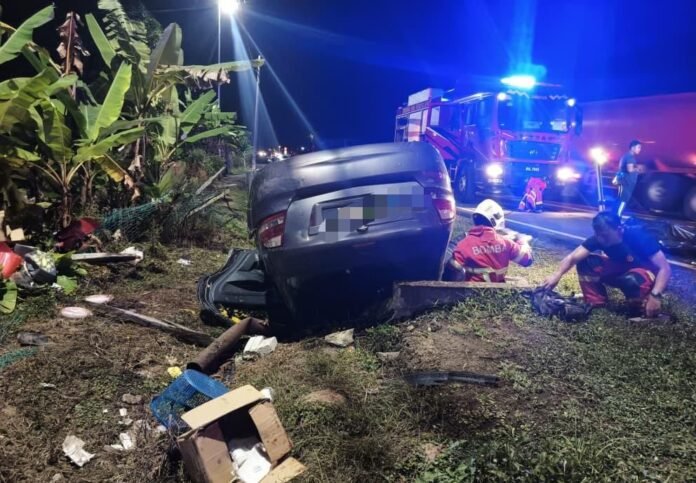 Pasangan Warga Emas Maut Dalam Kemalangan Kereta di Jempol Pasangan Warga Emas Maut Dalam Kemalangan Kereta di Jempol