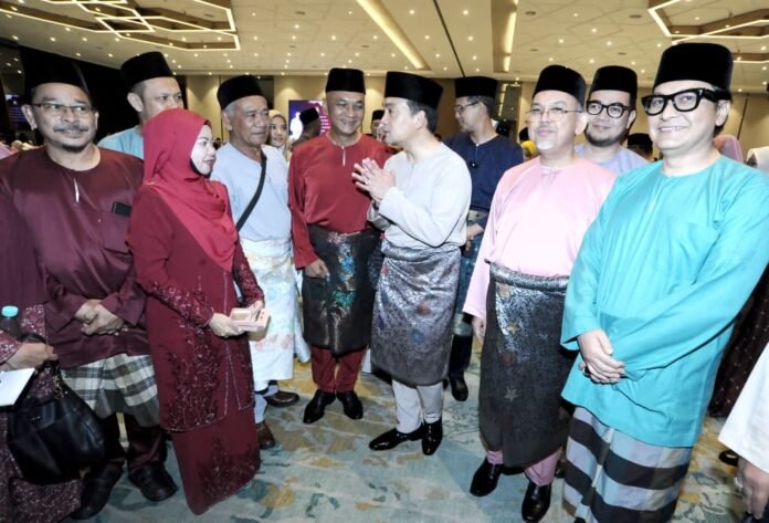 Bantuan Kasih Johor Diterima Oleh Bakal Haji