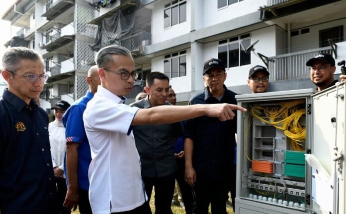 Kemajuan Positif Projek Jalur Lebar Serat untuk Rumah Tentera Kemajuan Positif Projek Jalur Lebar Serat untuk Rumah Tentera
