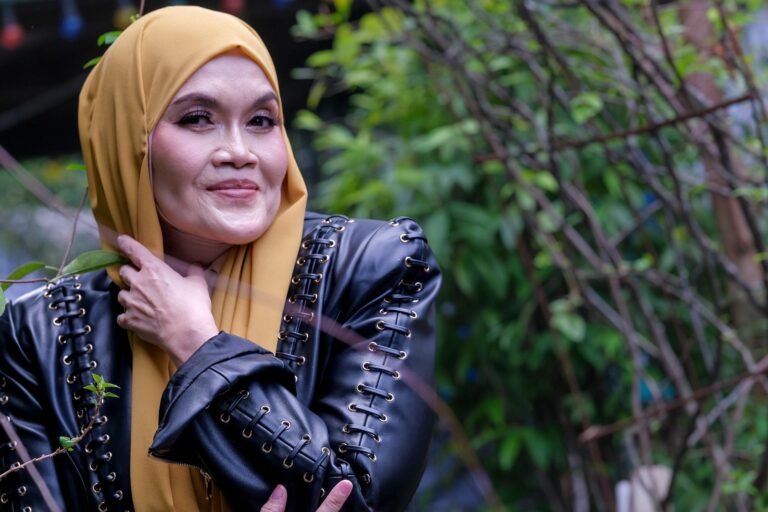 Penyanyi Datuk Aishah Luah Kekecewaan Jualan Tiket Konsert Terganggu