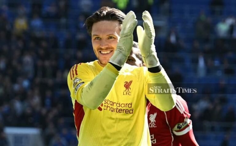 Woodman Mungkin Diturunkan Dalam Perlawanan Menentang Crystal Palace