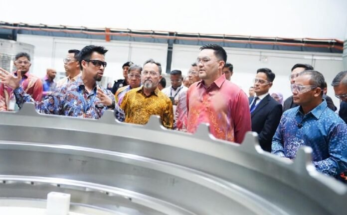UMW Aerospace Hantar Kes Fan Belakang Buatan Malaysia Pertama kepada Rolls-Royce