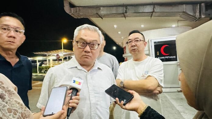Datuk Tan Lek Khang Kritikal, Sedang Jalani Pembedahan Datuk Tan Lek Khang Kritikal, Sedang Jalani Pembedahan