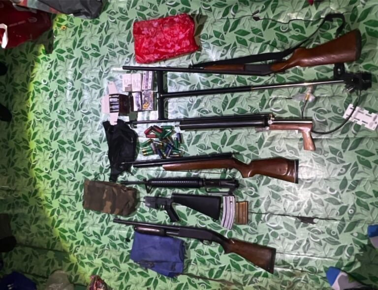 Wanita Ditahan Bersama Senjata Api M-16 di Kuala Krai