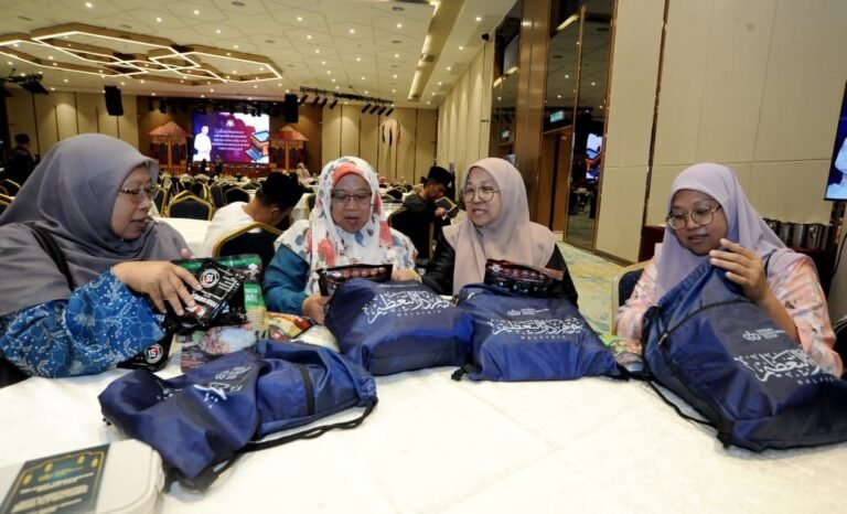 Empat Beradik Teruja Menunaikan Ibadah Haji Bersama