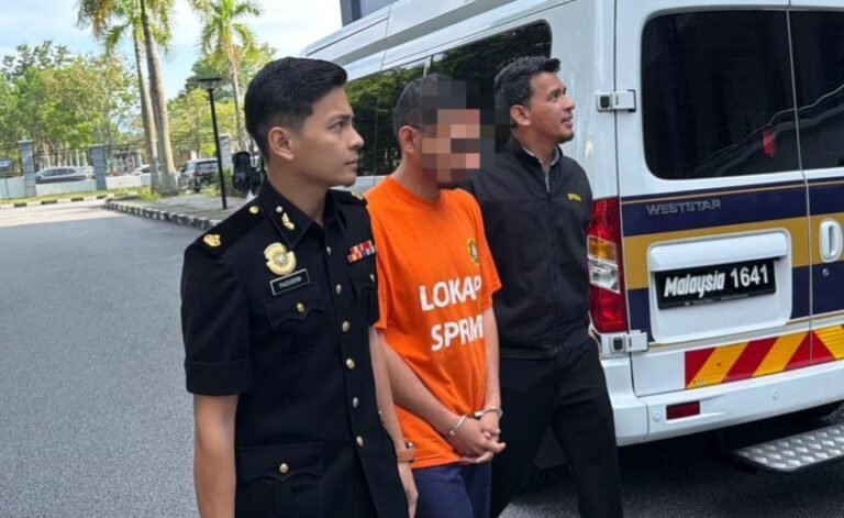 Pendakwah Bebas Direman, Didakwa Seleweng RM12 Juta Dana NGO
