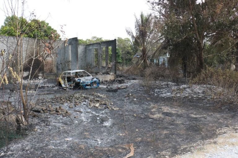 Wanita Ditahan Setelah Kebakaran Sampah Merebak dan Rosakkan Harta Benda
