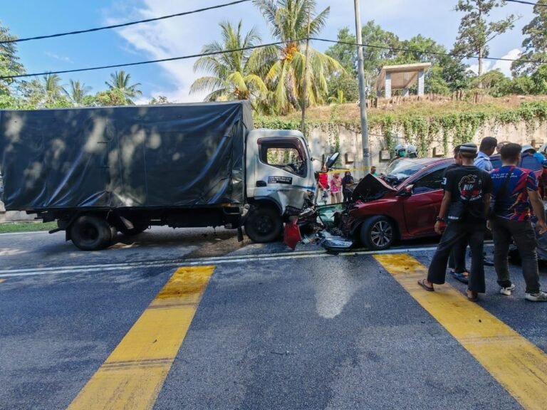 Tiga Lelaki Maut Dalam Kemalangan Kereta dan Lori