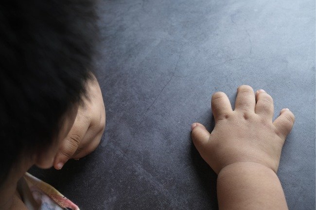 Wanita Ditahan kerana Bunuh Bayi 8 Bulan dengan Alat Kawalan Jauh Wanita Ditahan kerana Bunuh Bayi 8 Bulan dengan Alat Kawalan Jauh