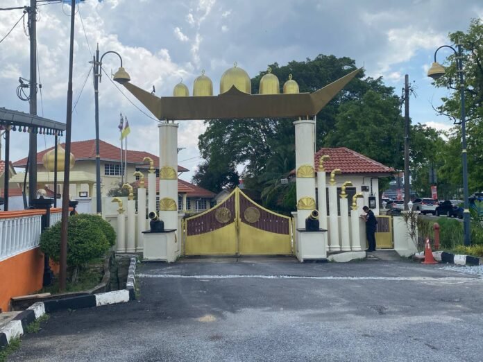 Undang Luak Sungei Ujong Tangguh Arahan Kosong Balai Undang Luak Sungei Ujong Tangguh Arahan Kosong Balai
