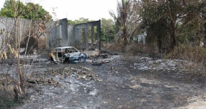 Wanita Ditahan Polis Kerana Bakar Sampah