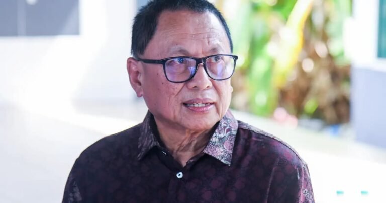 Puad Cabar DAP Keluar Dari Kabinet, Rendahkan Suara Rali Anti-Azam