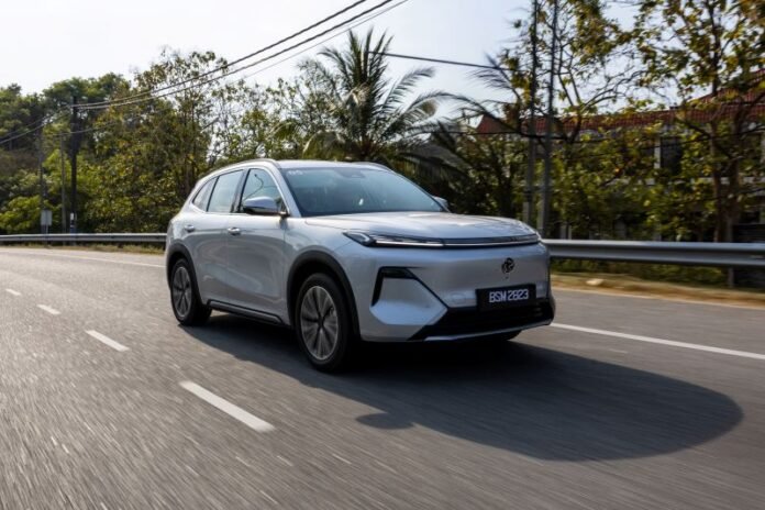 Proton e.MAS 7 PHEV Terima 6,500 Tempahan Dalam Dua Bulan
