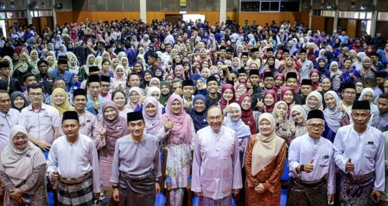 Kerajaan Pertimbang Pemberian Elaun untuk Pelajar Tingkatan Enam