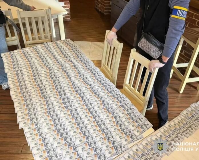 Ibu Ditahan Kerana Cubaan Jual Anak RM99,000 Ibu Ditahan Kerana Cubaan Jual Anak RM99,000