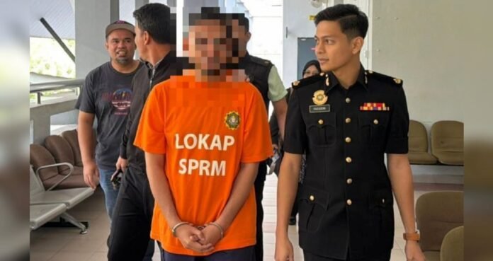 Pendakwah Bebas Direman Lima Hari Atas Kes Salah Guna Kuasa Pendakwah Bebas Direman Lima Hari Atas Kes Salah Guna Kuasa