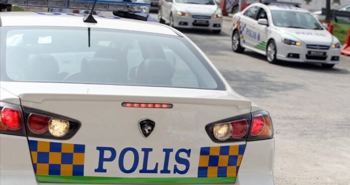 Pasangan Warga Indonesia Ditangkap Simpan Laras Senapang Angin