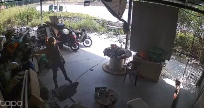 Duit Gaji Dilarikan Dalam Kejadian Pencurian Duit Gaji Dilarikan Dalam Kejadian Pencurian