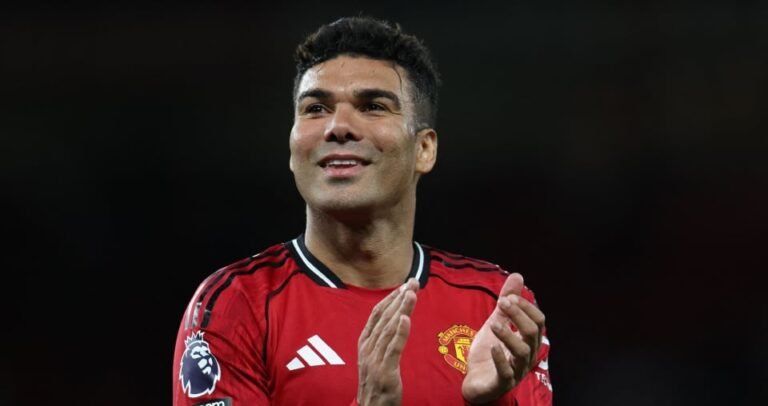 Casemiro Terharu Dengan Sokongan Penyokong Manchester United