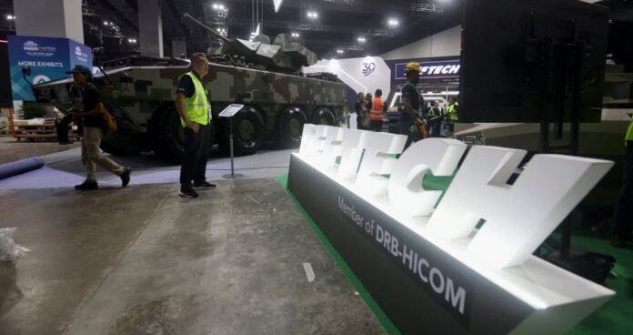 DEFTECH dan UTeM Jalinkan Kerjasama untuk Kecerdasan Buatan DEFTECH dan UTeM Jalinkan Kerjasama untuk Kecerdasan Buatan