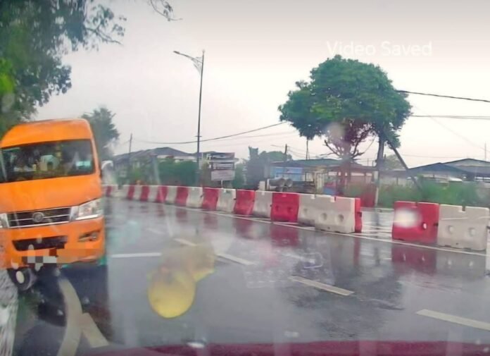 Pemandu Van Sekolah Ditahan Kerana Memandu Lawan Arus