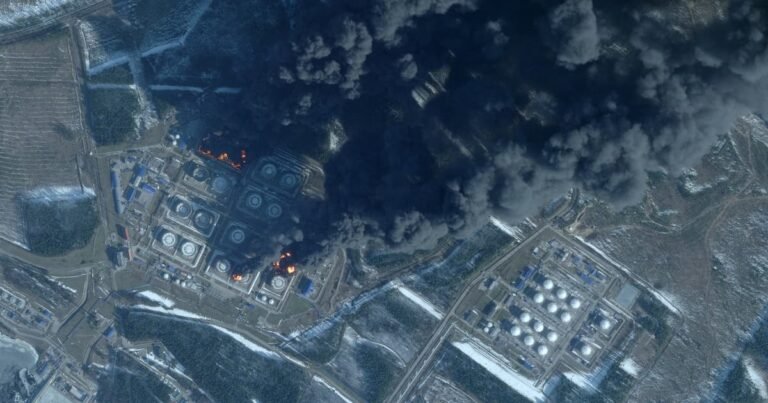 Dron Ukraine Serang Pelabuhan Primorsk Rusia, Sasaran Kapal Tentera dan Tangki Minyak