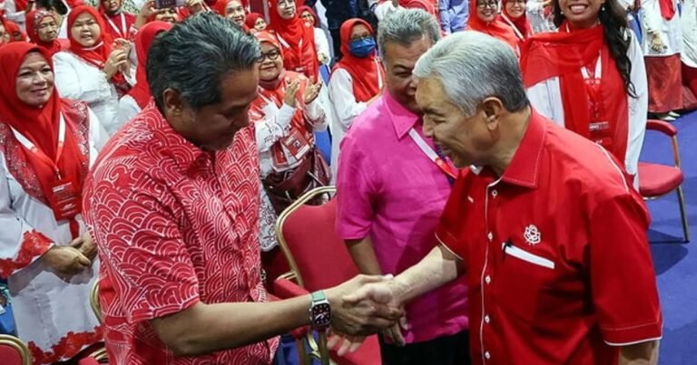 Khairy Pujian Zahid Atas Pengakuan Kelemahan