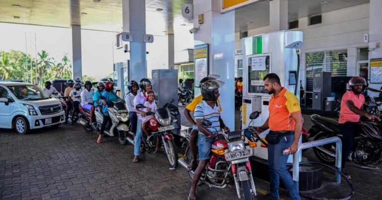 Sri Lanka Naikkan Harga Minyak Susulan Kenaikan Inflasi