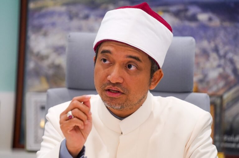 Perbuatan Menipu Dalam Badal Haji Dosa Besar