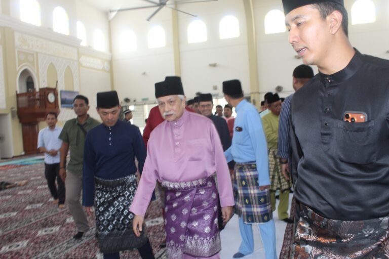Tuanku Muhriz Hargai Sokongan Penyokong Setia
