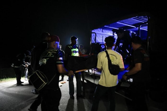Wanita Ditemui Maut Ditinggalkan di Tepi Jalan dengan 61 Tikaman