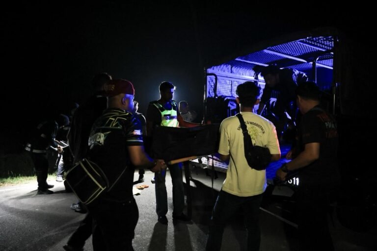 Wanita Ditemui Maut Ditinggalkan di Tepi Jalan dengan 61 Tikaman