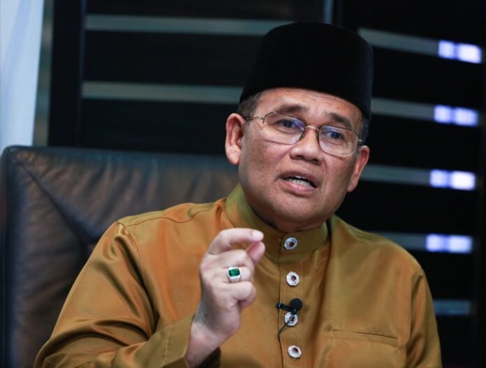 MAIS Kecam Suntingan Biadab Gambar Sultan Selangor MAIS Kecam Suntingan Biadab Gambar Sultan Selangor