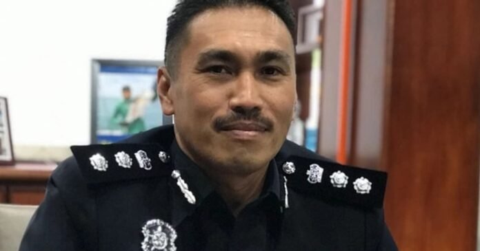 Polis Perlis Tangkap Lelaki Tulis 'Allah' di Dinding Kuil Polis Perlis Tangkap Lelaki Tulis 'Allah' di Dinding Kuil