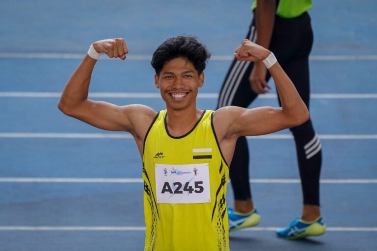 Muhammad Azeem Mohd Fahmi Catat Masa 10.08 Saat di Jacksonville