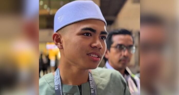 Simpanan Ibu Membawa Remaja 18 Tahun Menunaikan Haji di Makkah